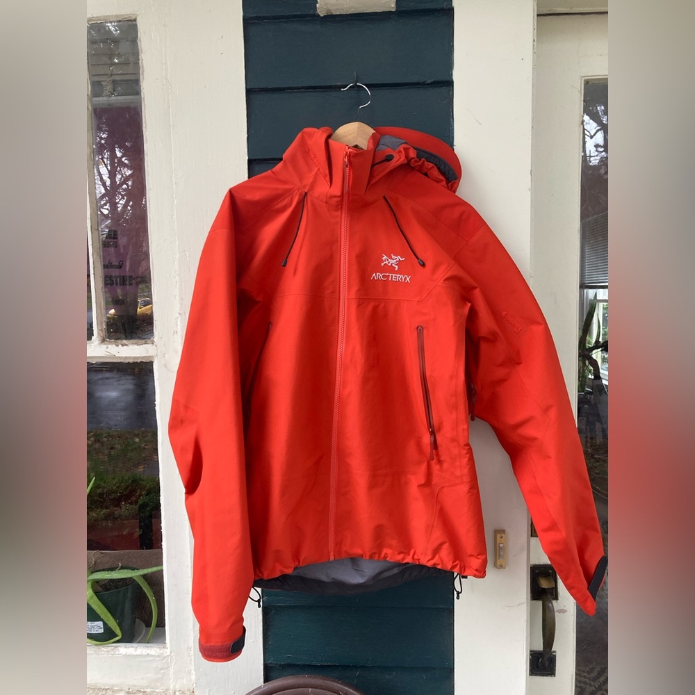 Arc’teryx Beta AR mens medium orange